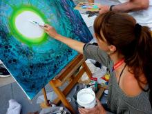 Látványfestés Kele Jucival, II. Képzőművészeti Utcafesztivál, Eger